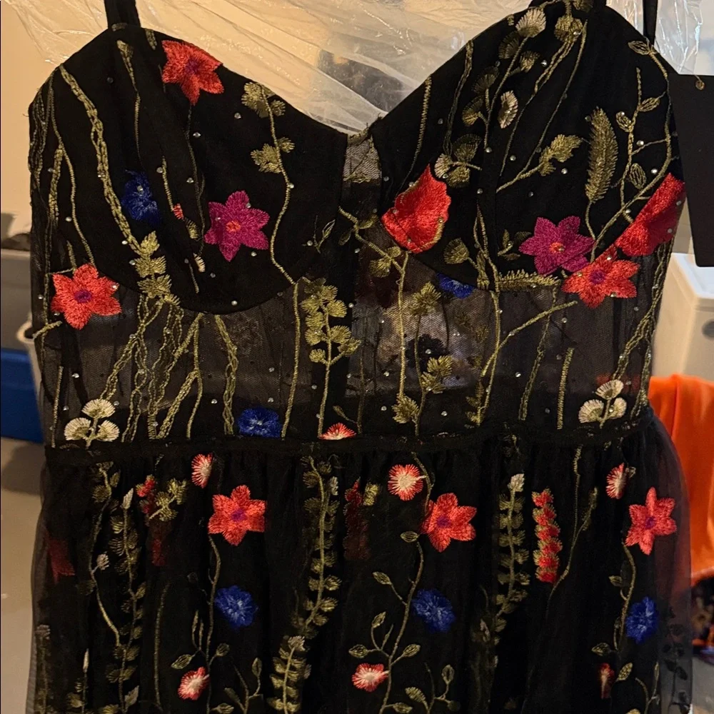 NWT City Studios Juniors' Floral-Embroidery Illusion-Corset Gown - Size 15/16 - Picture 8 of 8